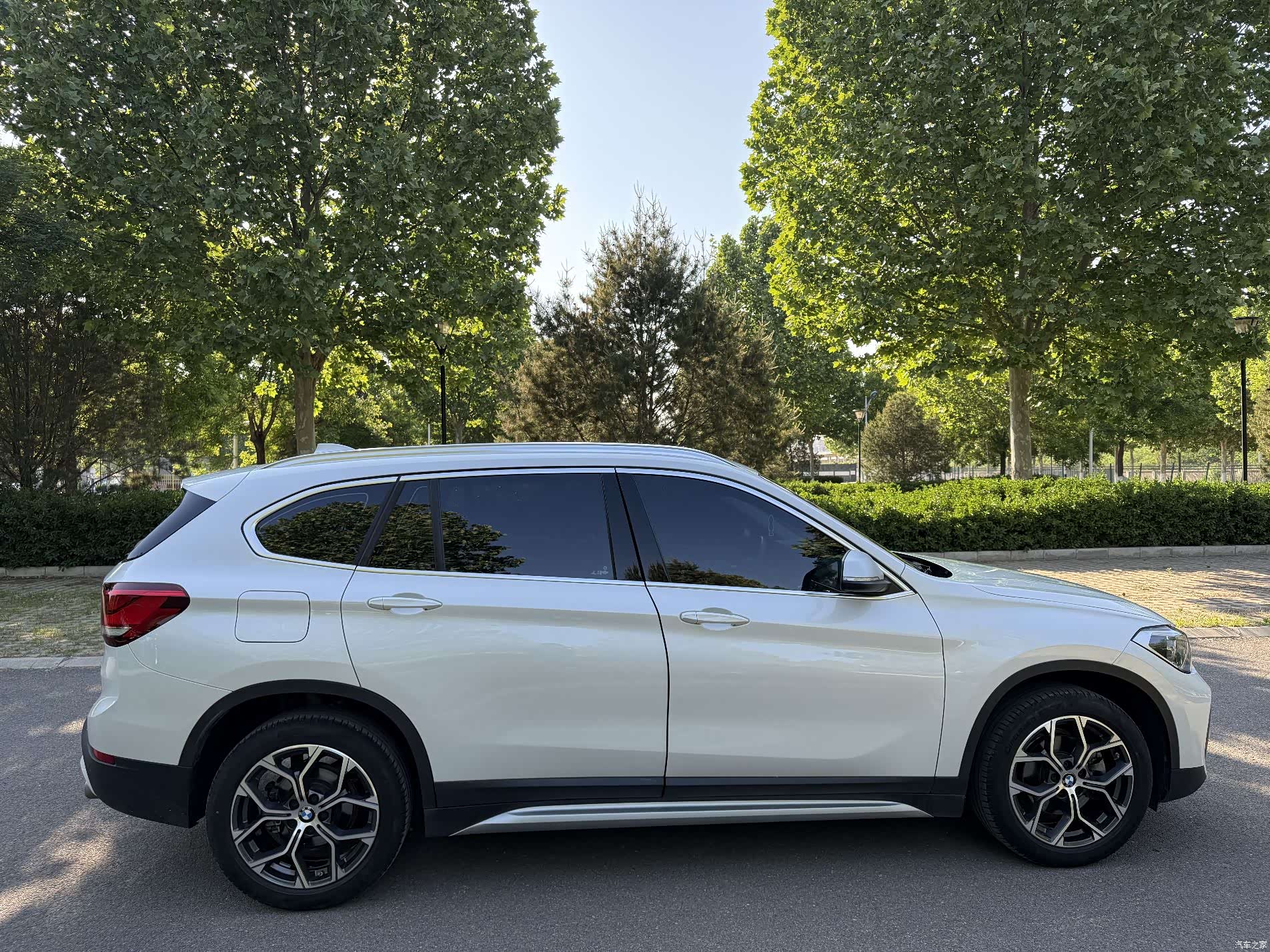 BMW X1, 2023 все фото