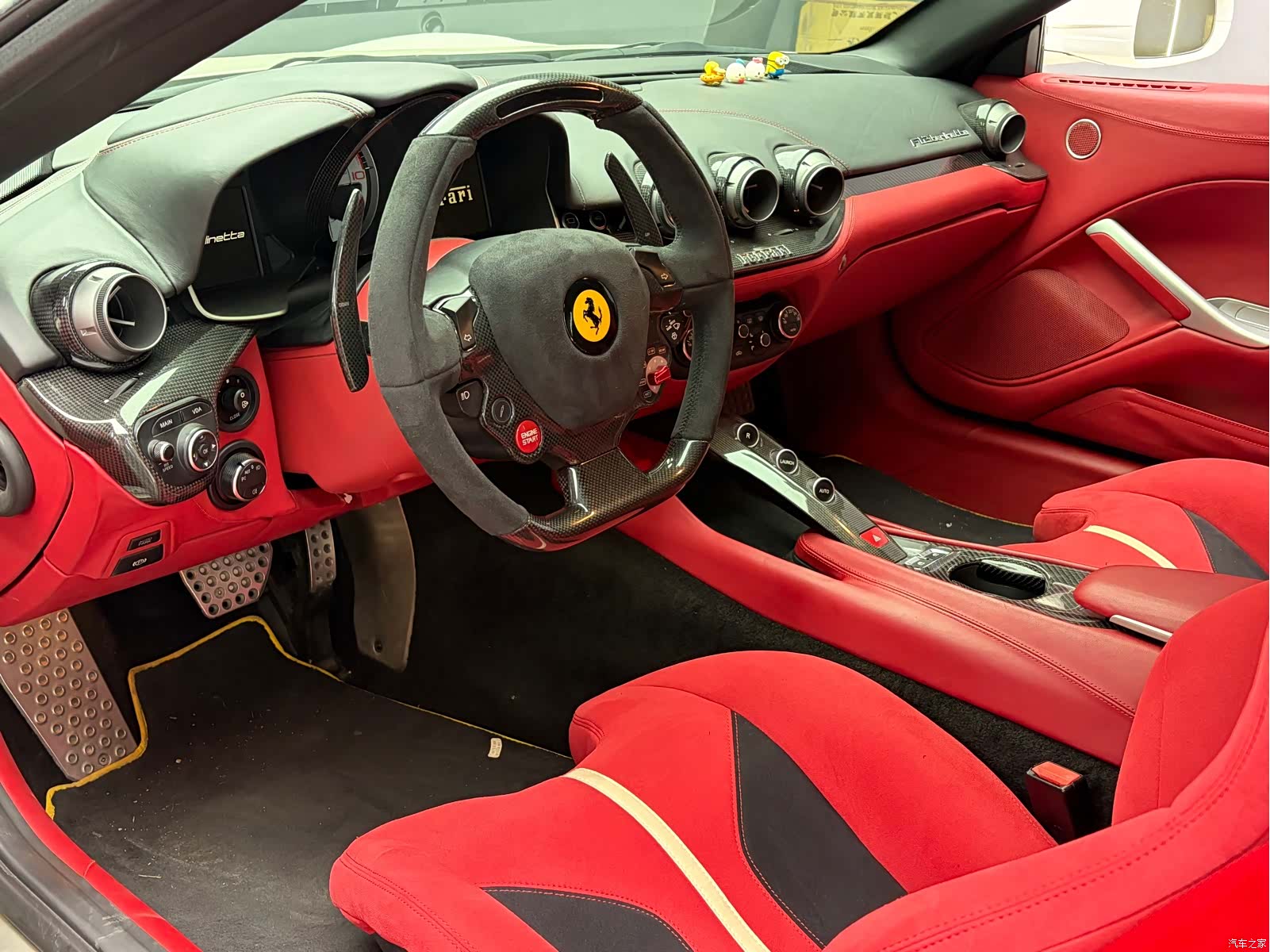 Ferrari F12ber, 2014 12
