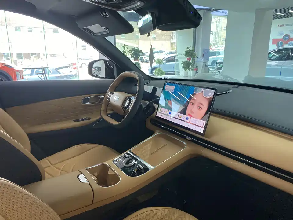 Geely Galaxy Galaxy Starship 7 EM-i