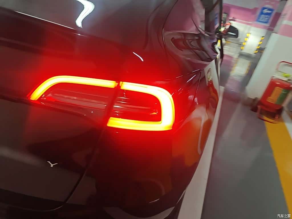 Tesla Model Y, 2023 24