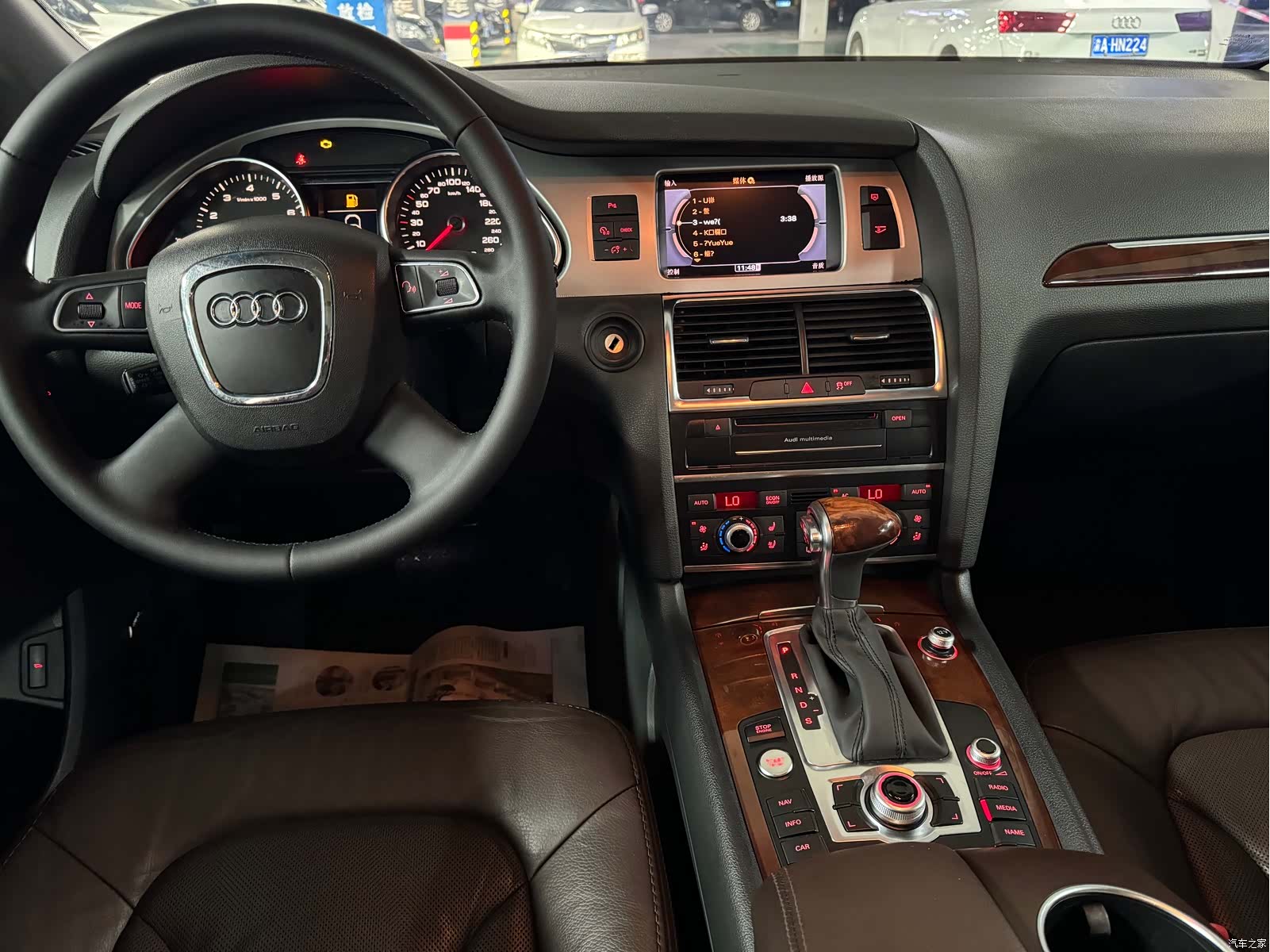 Audi Q7, 2012 6