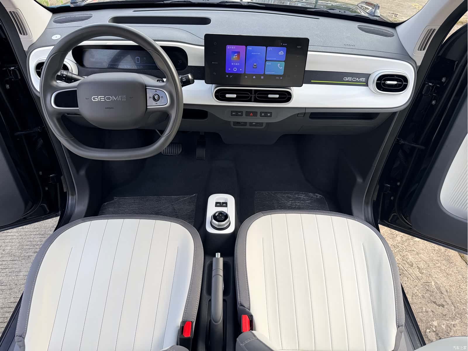 Geely Panda, 2025 15