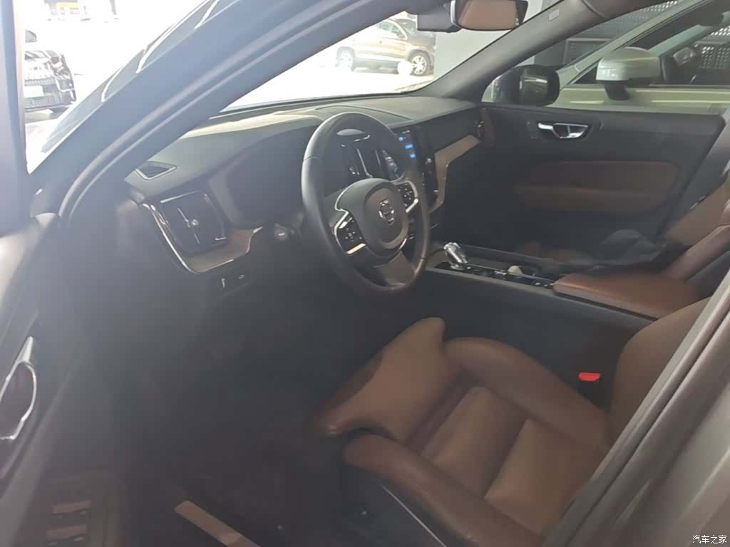 Volvo XC60, 2021 15