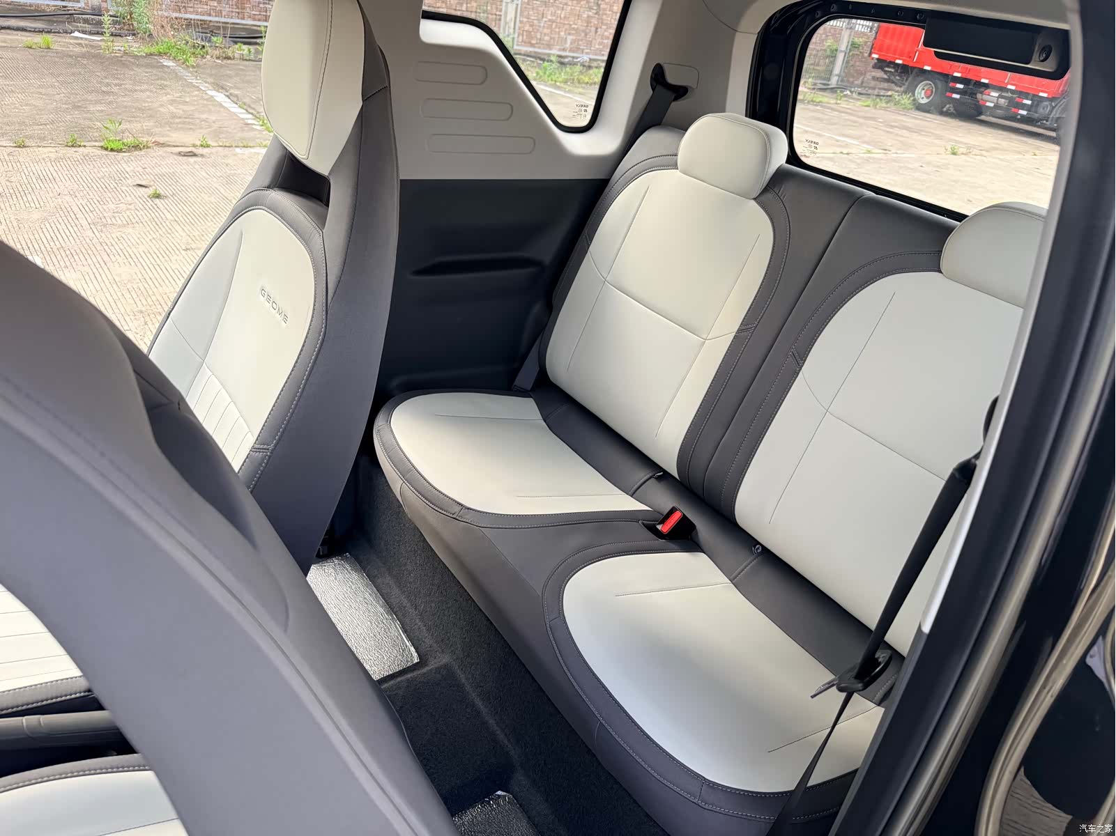Geely Panda, 2025 19