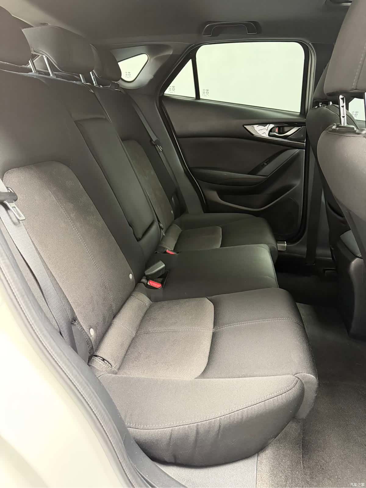 Mazda CX-4, 2022 14
