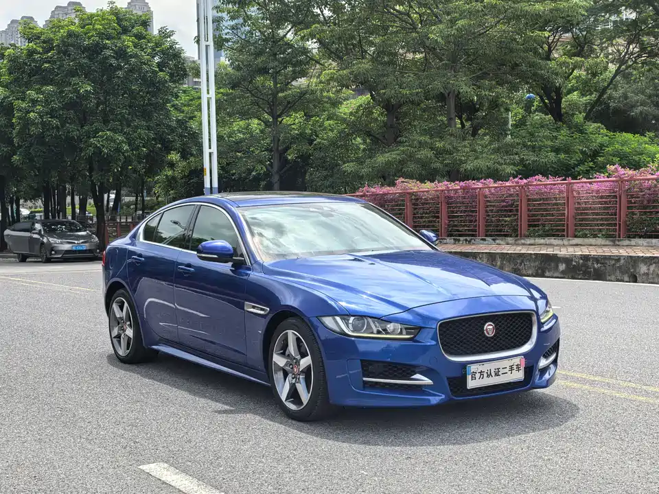 Jaguar XE