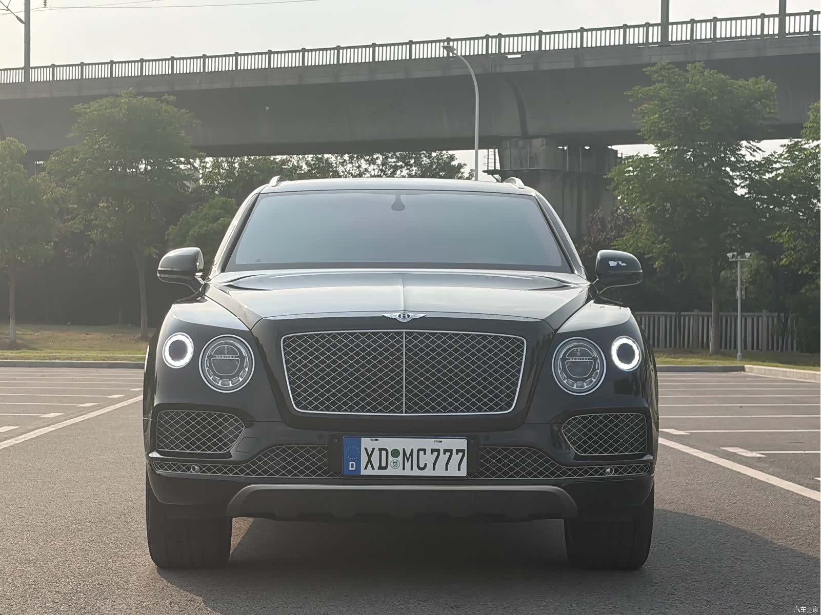 Bentley Bentayga, 2018 2