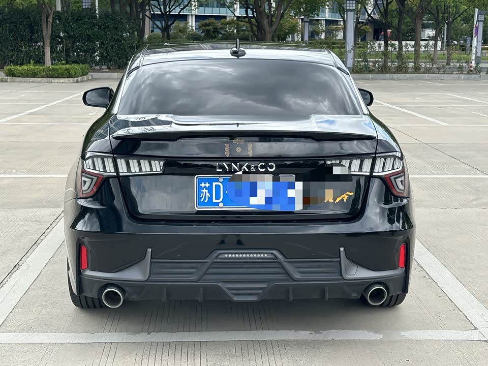 Lynk & Co 03 Lynk & Co 03
