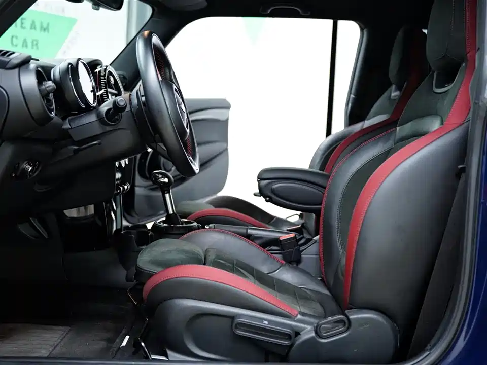 MINI JCW