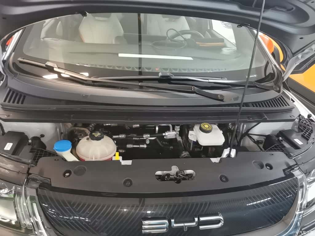 BYD Dolphin, 2022 20