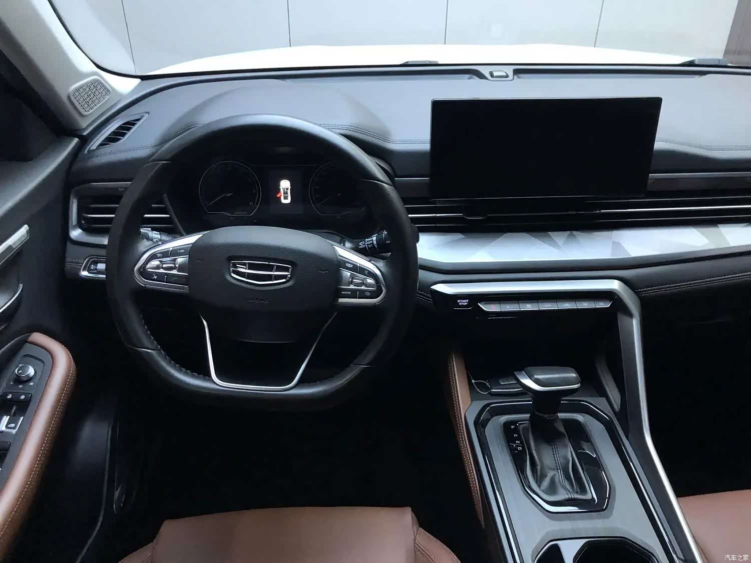 Geely X6, 2022 16
