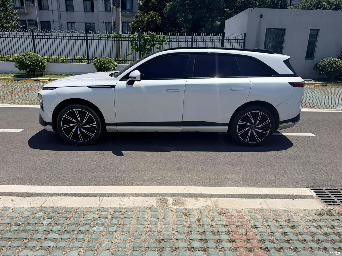 Xpeng G9, 2023 4