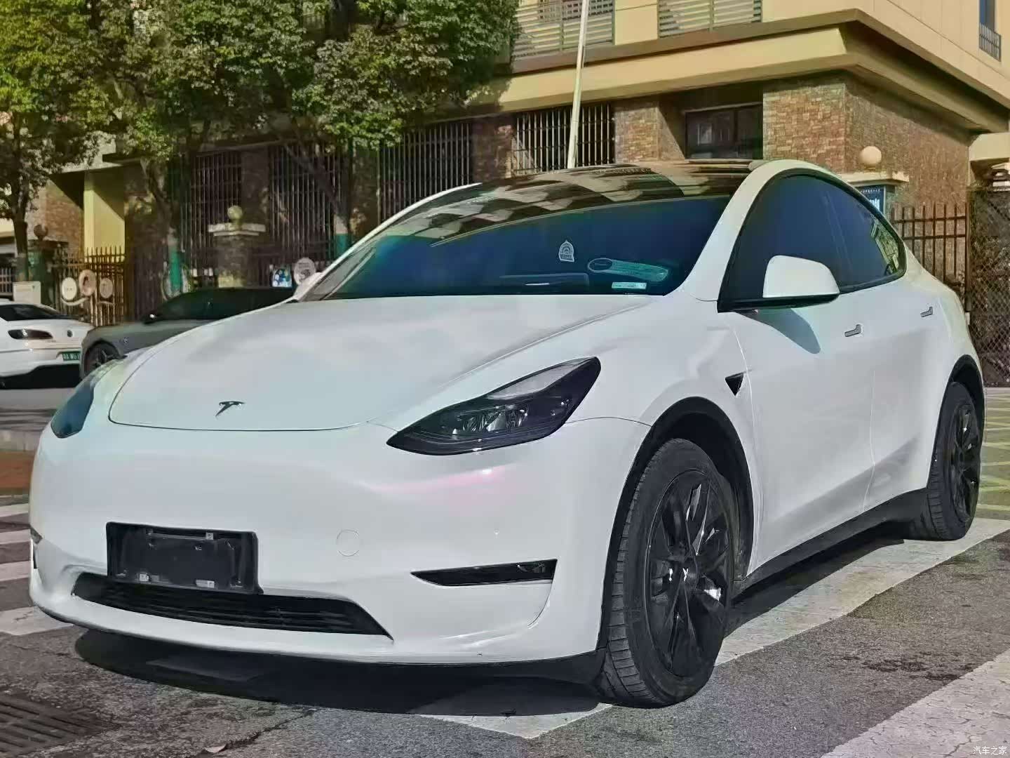 Tesla Model Y, 2021 1