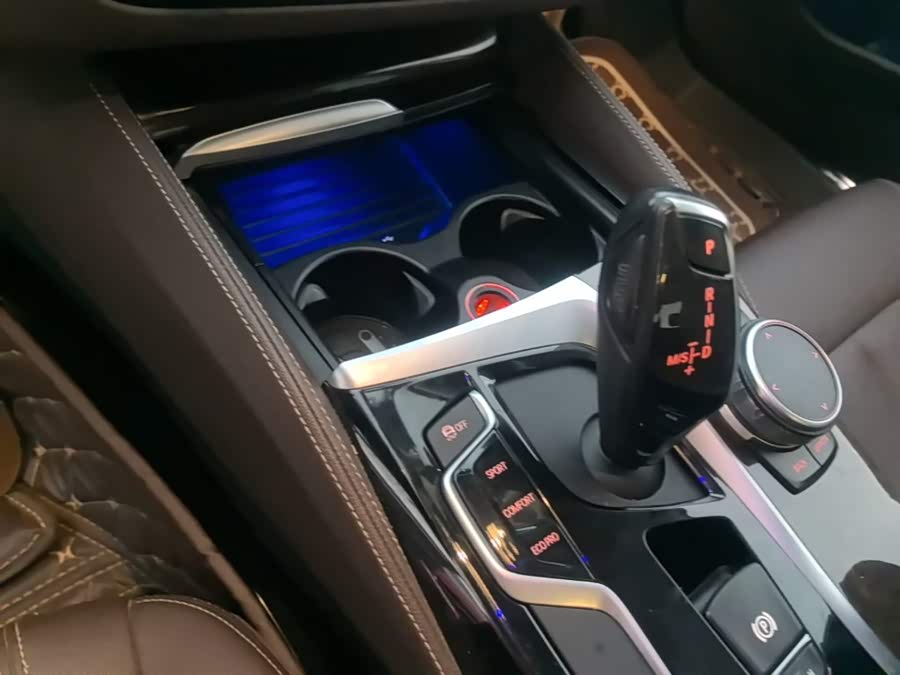 BMW 5 Series 2018, фото 13
