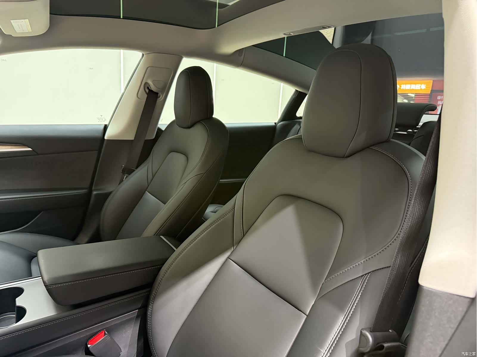Tesla Model 3, 2022 17