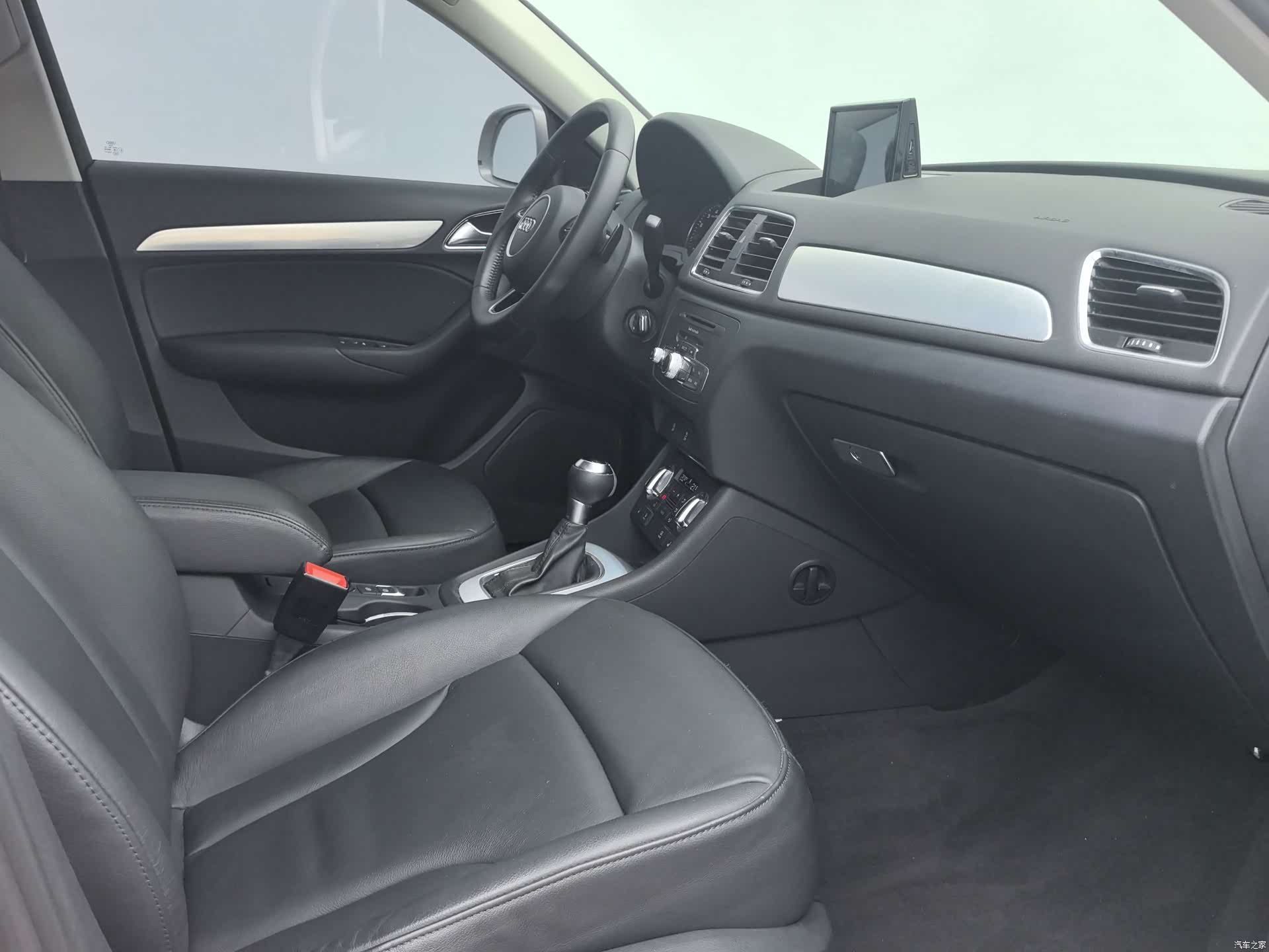 Audi Q3, 2014 12