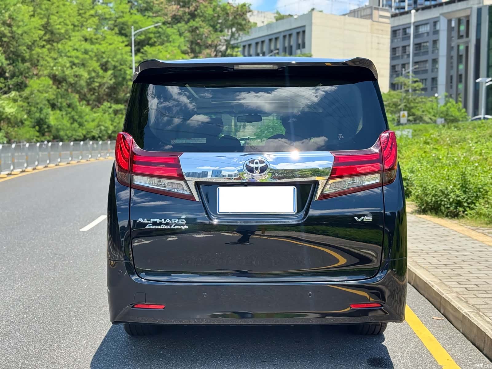 Toyota Alphard, 2018 28