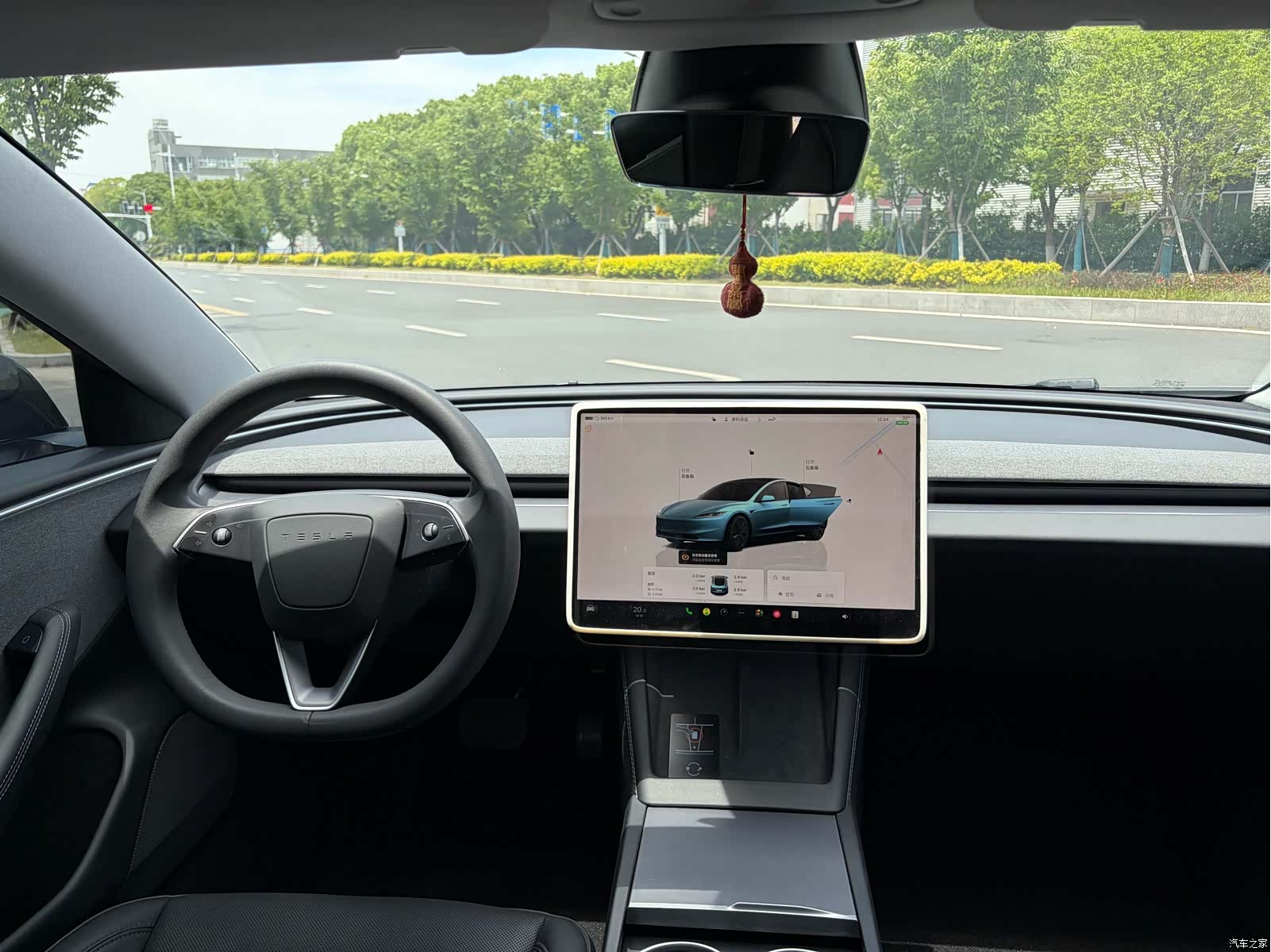 Tesla Model 3, 2024 7