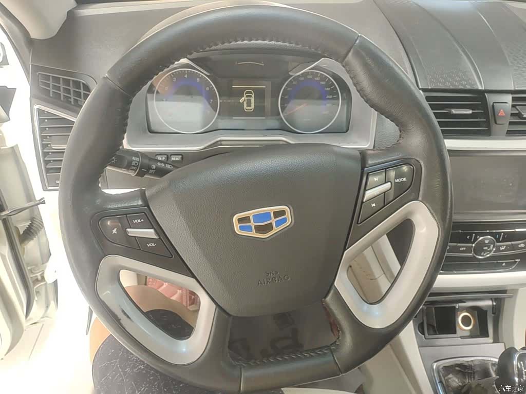 Geely Emgrand, 2015 11