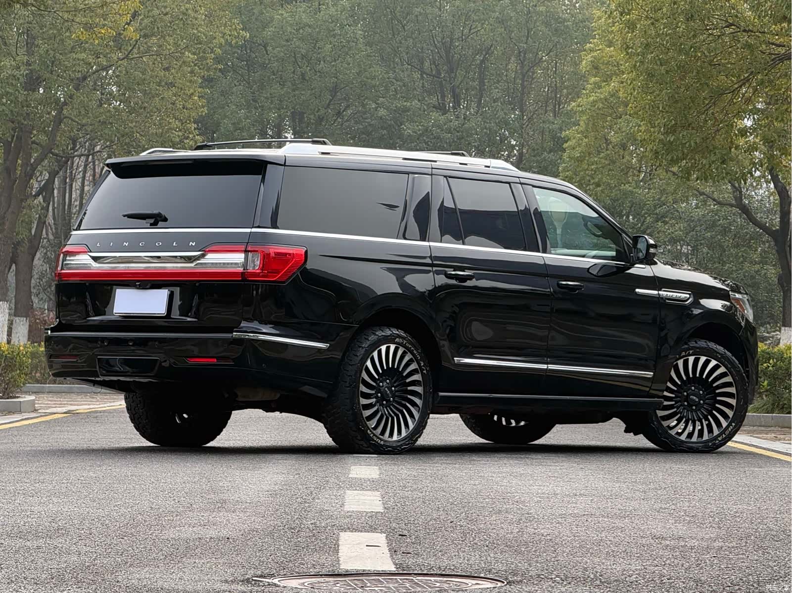 Lincoln Navigator, 2022 все фото