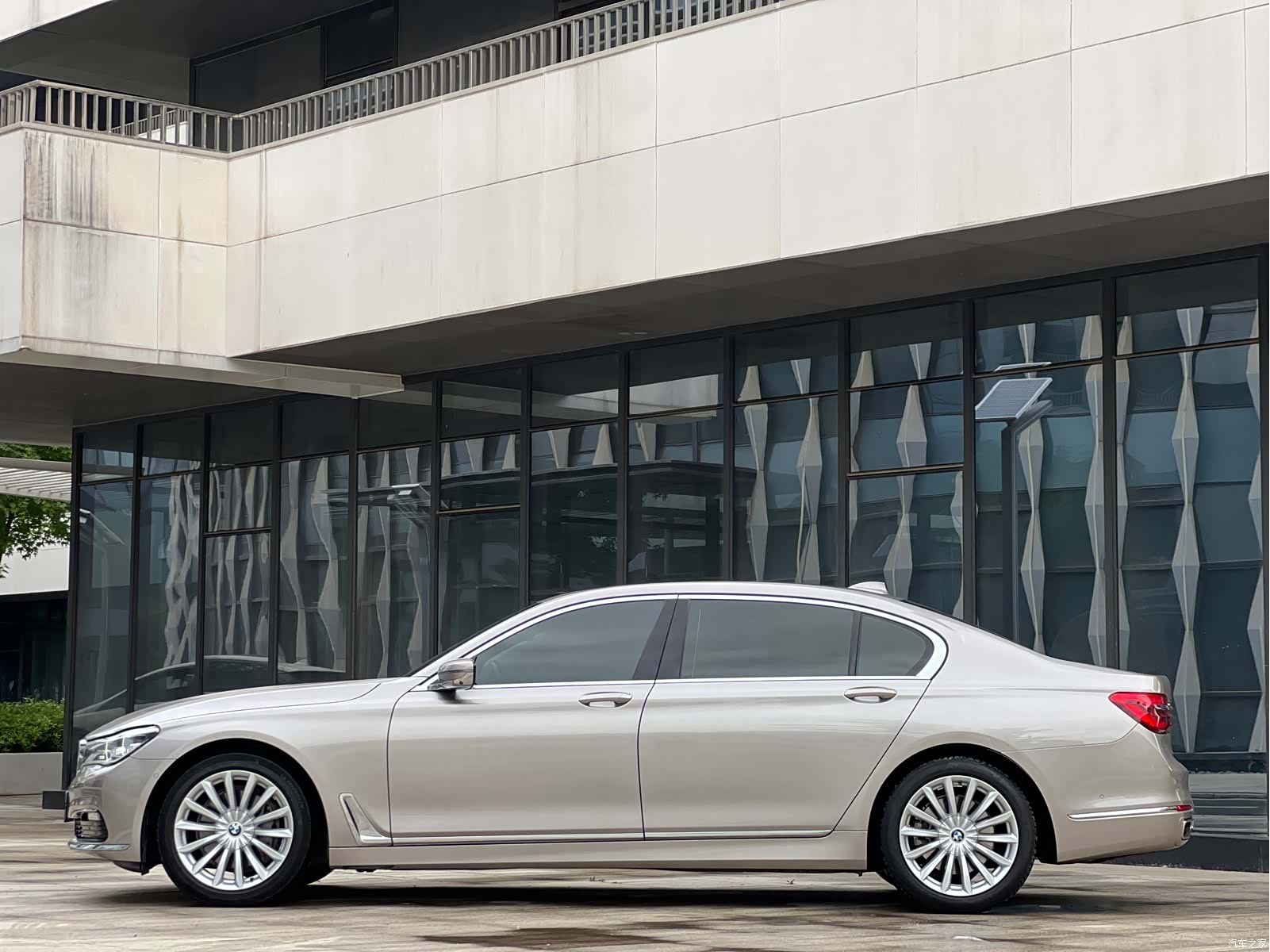 BMW 7 Series, 2016 3