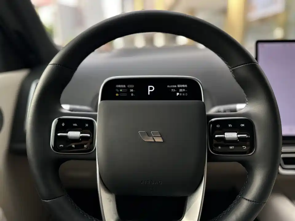 Li Auto Ideal L8