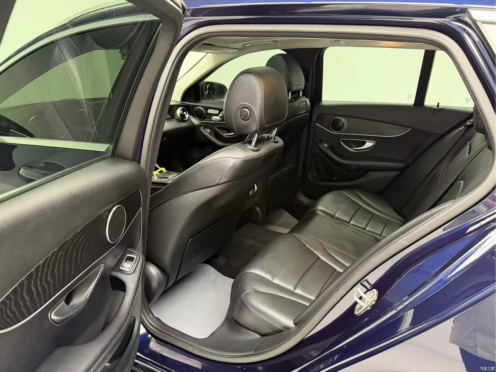 Mercedes-Benz C-Class, 2020 13