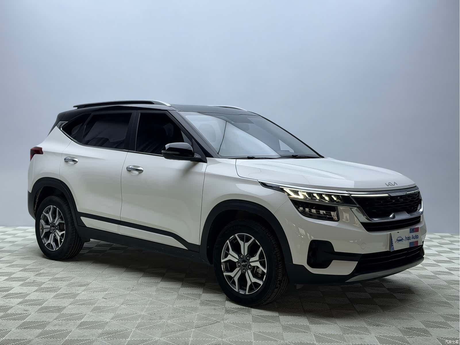 Kia KX3, 2022 3
