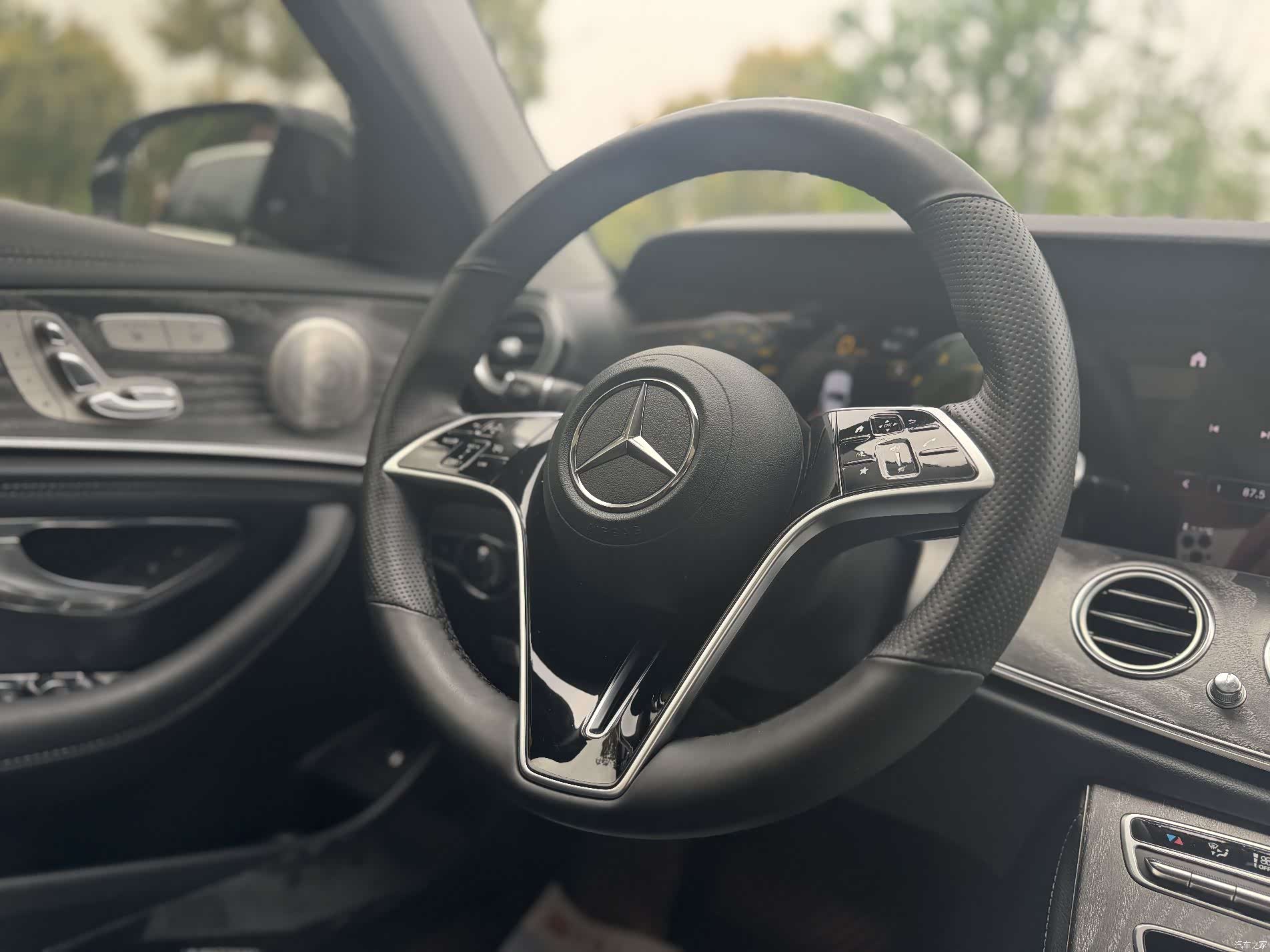 Mercedes-Benz E-Class, 2021 9