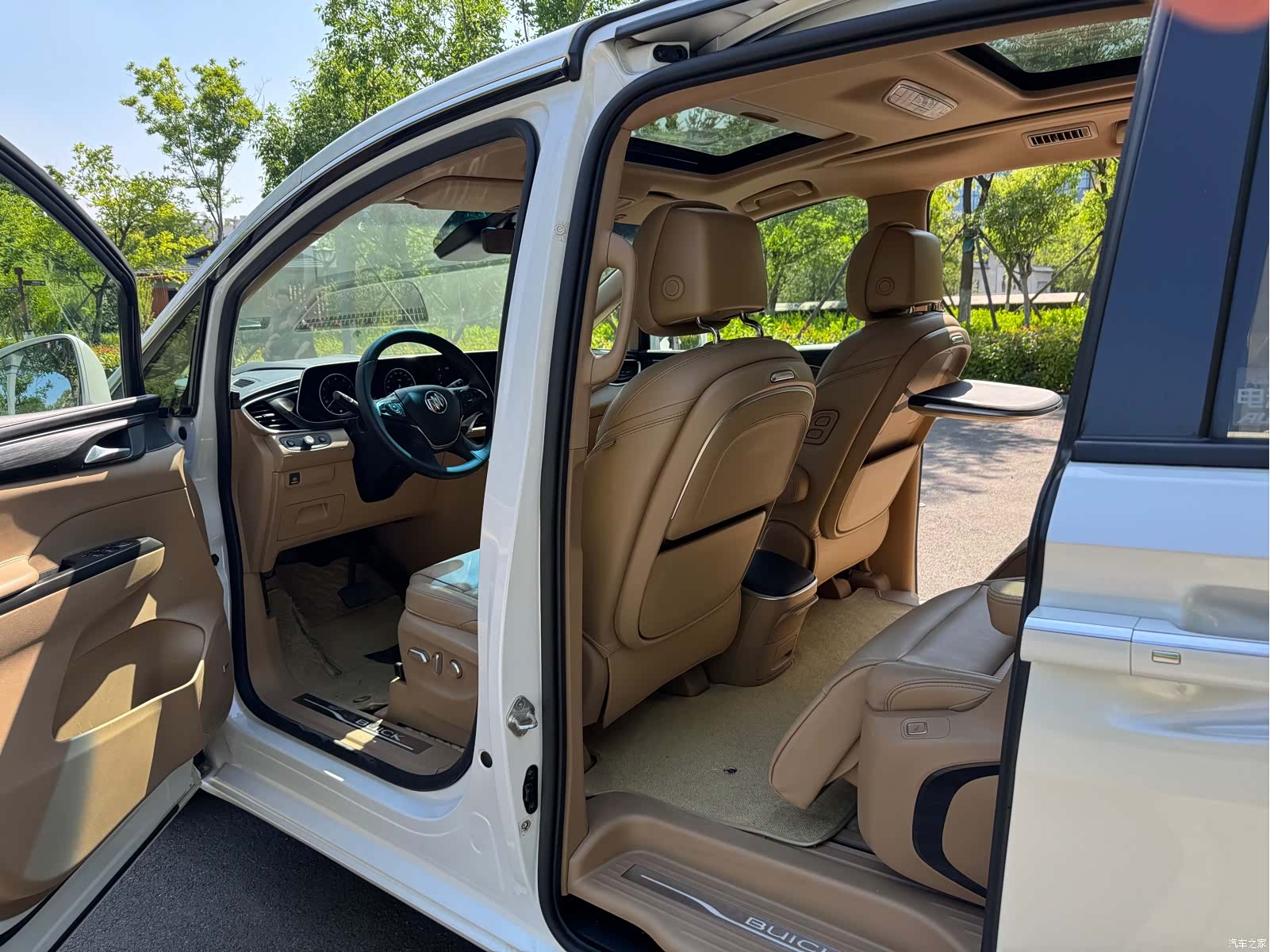 Buick GL8, 2021 8