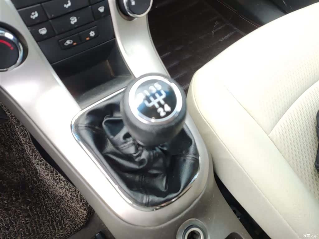 Chevrolet SL, 2016 14