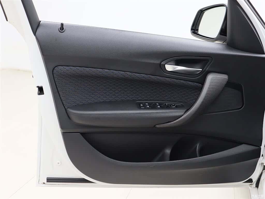 BMW 1 Series, 2017 все фото