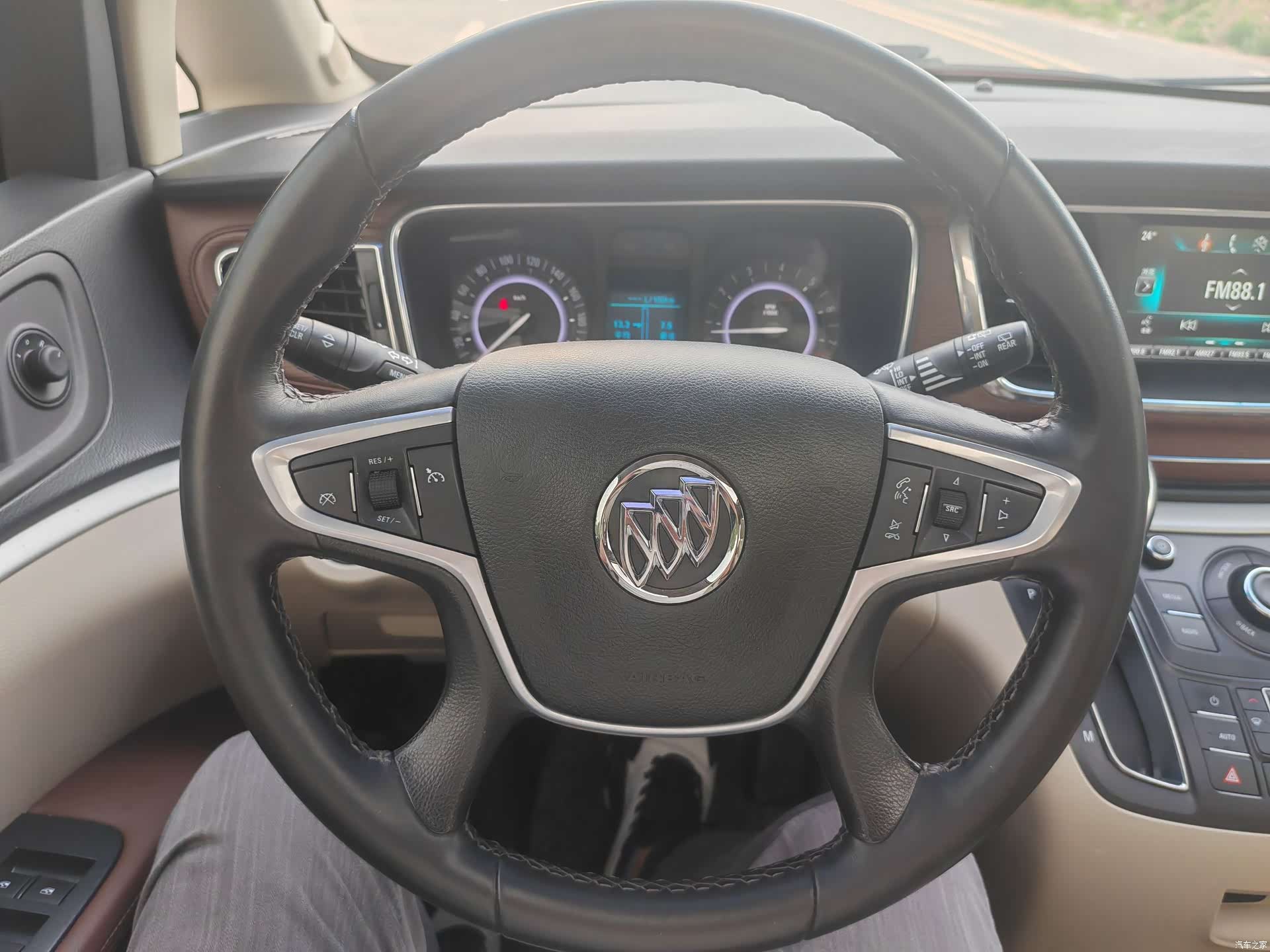 Buick GL8, 2019 18