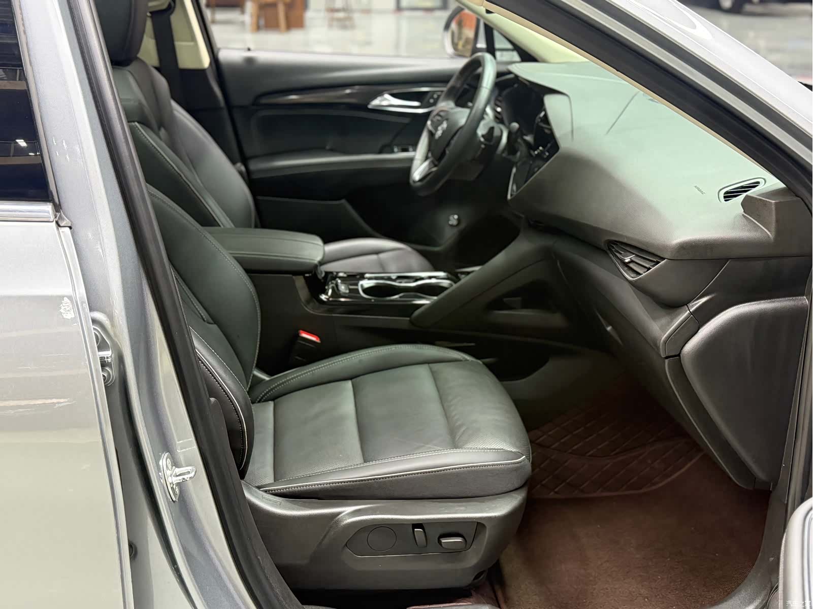 Buick Envision Plus, 2023 9