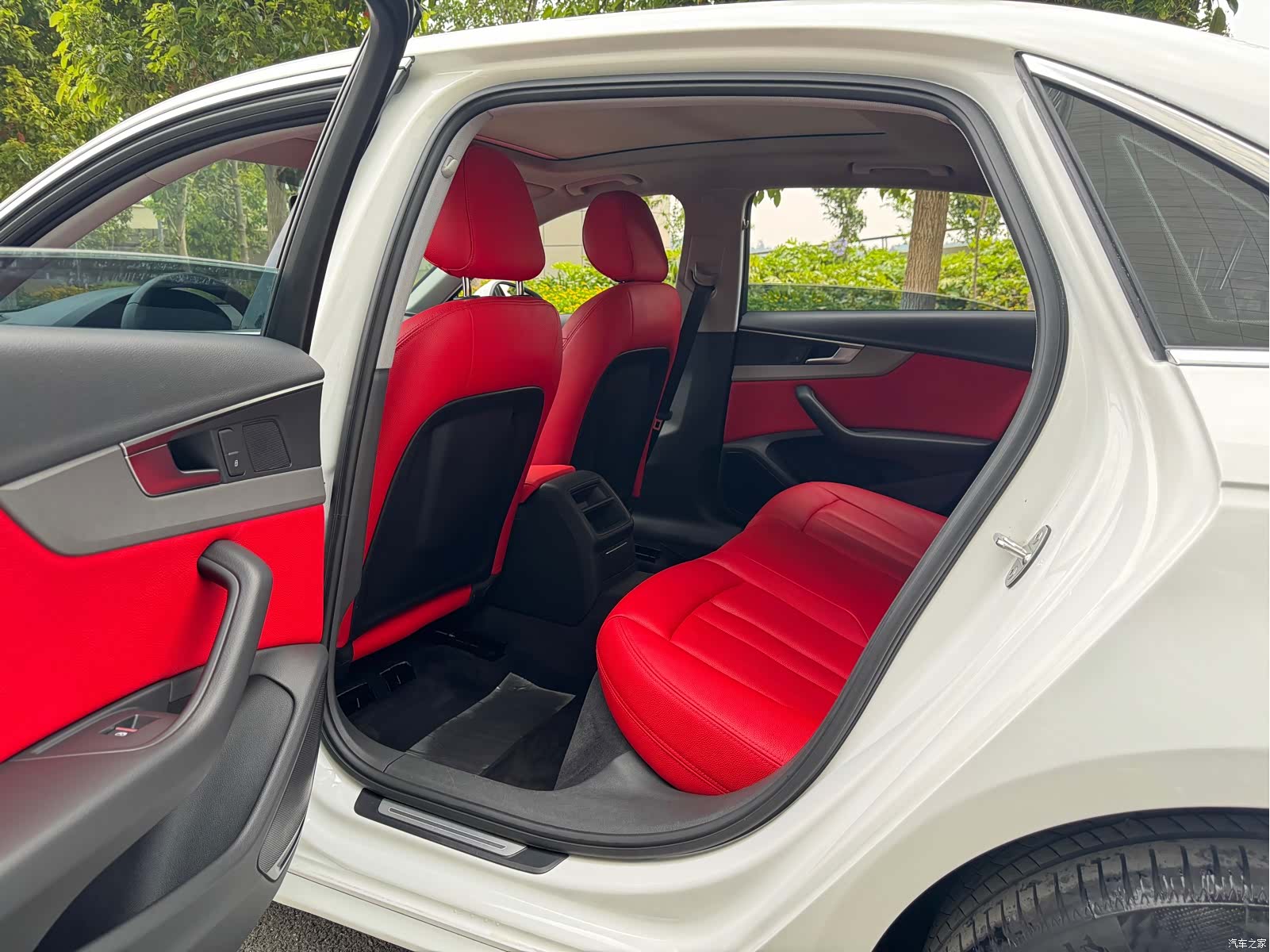 Audi A4L, 2019 18