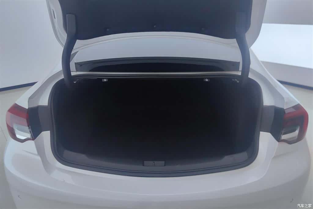 Buick Regal, 2025 4