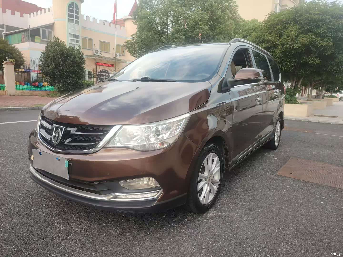 Wuling 730, 2016 1