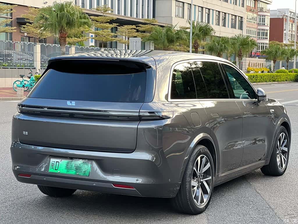 Li Auto L8, 2023 7