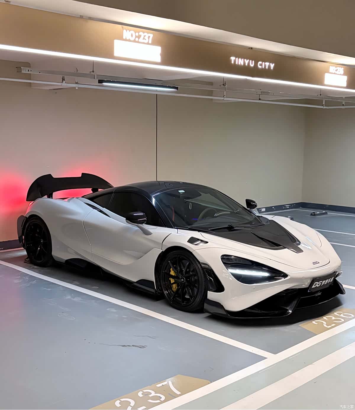 McLaren 720S