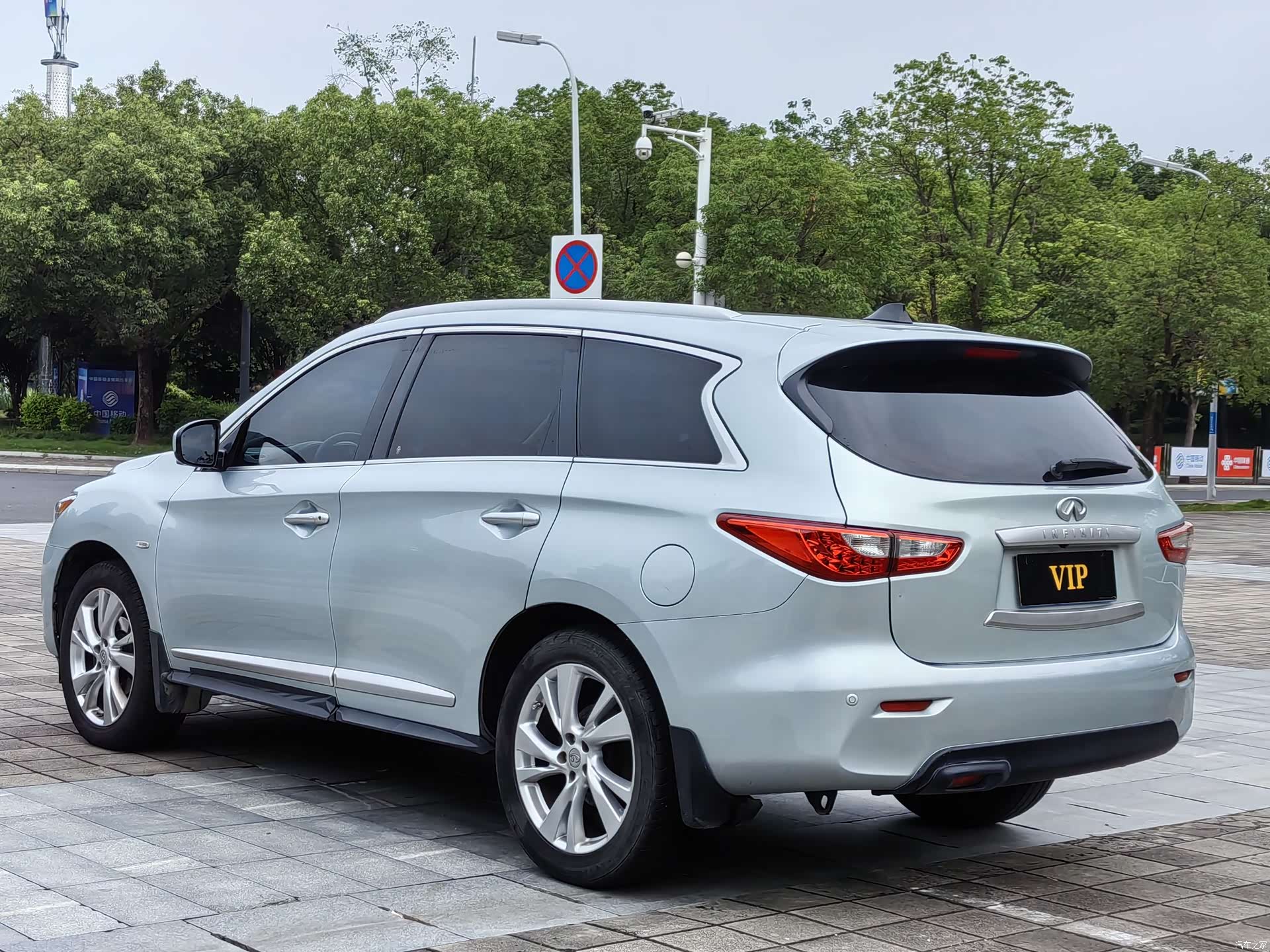 Infiniti JX35, 2014 6