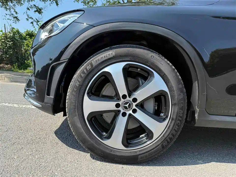 Mercedes-Benz GLC Mercedes-Benz GLC