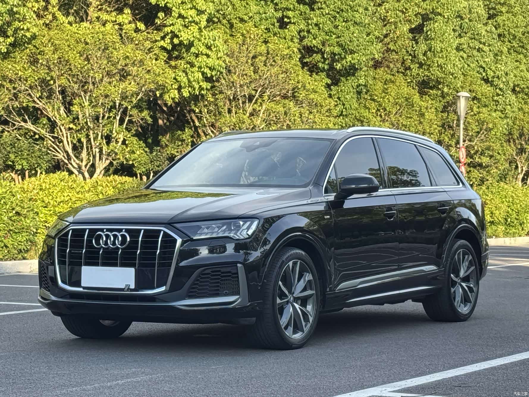 Audi Q7, 2020 1