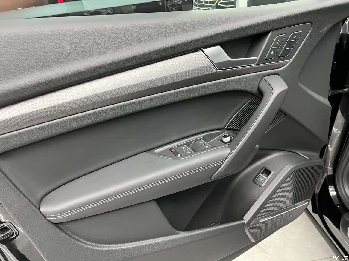 Audi Q5L, 2022 4
