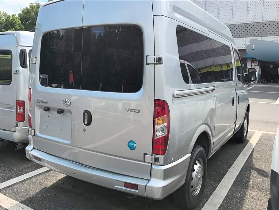 MAXUS Xintu V80