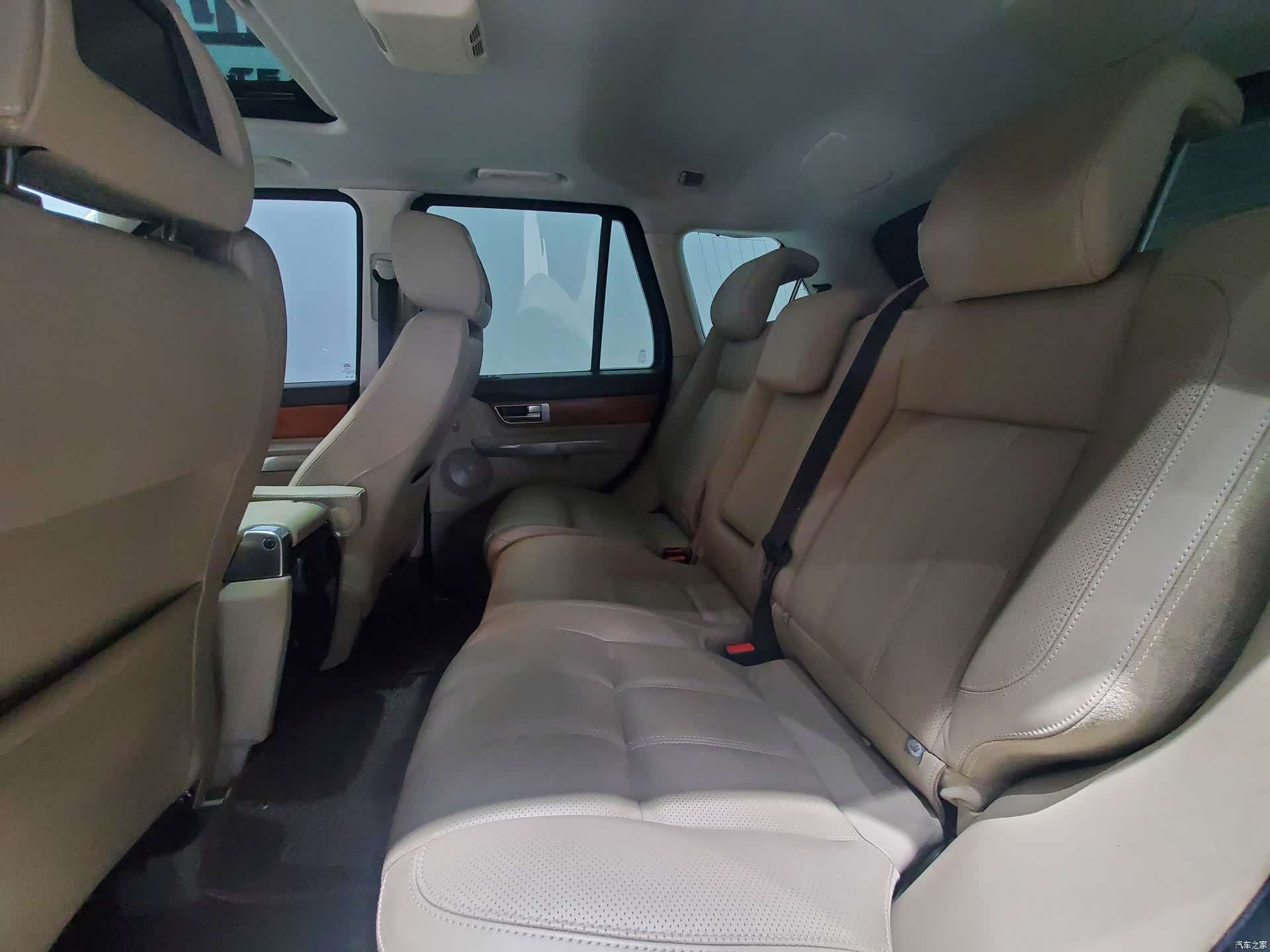 Land Rover Range Rover, 2011 14
