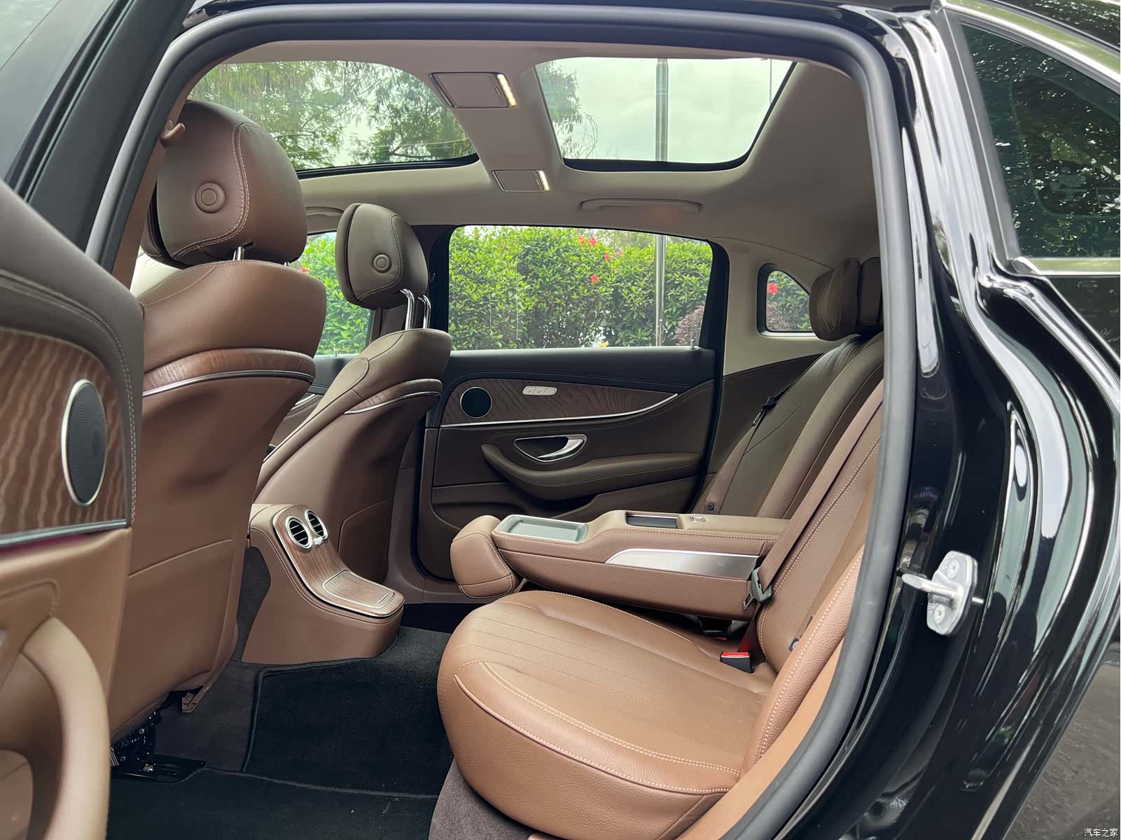 Mercedes-Benz E-Class, 2022 8