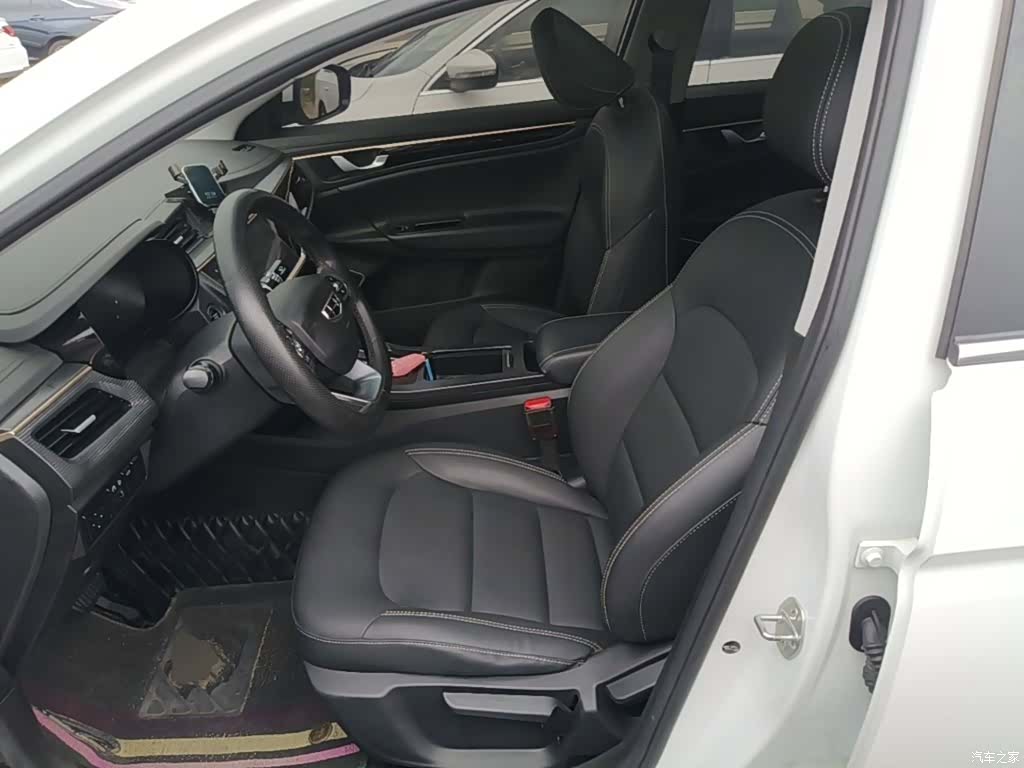 Geely Emgrand, 2021 15