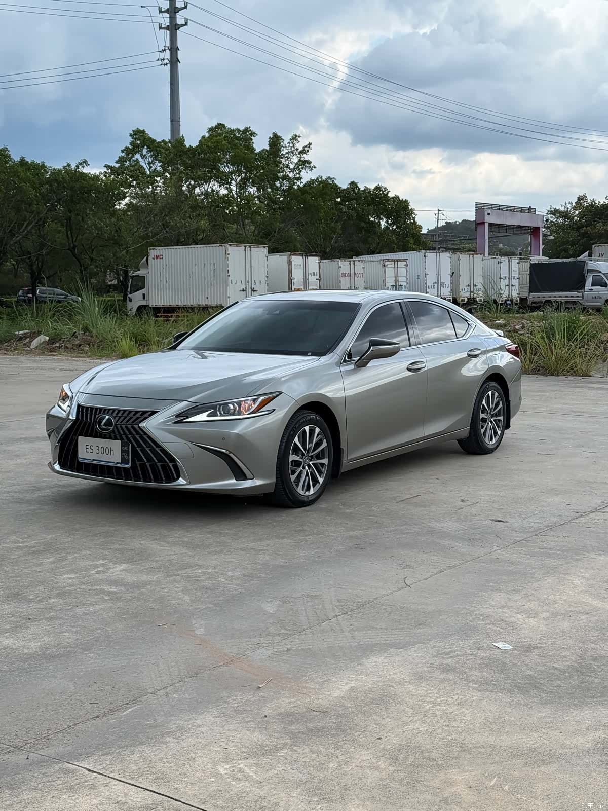 Lexus ES, 2023 3