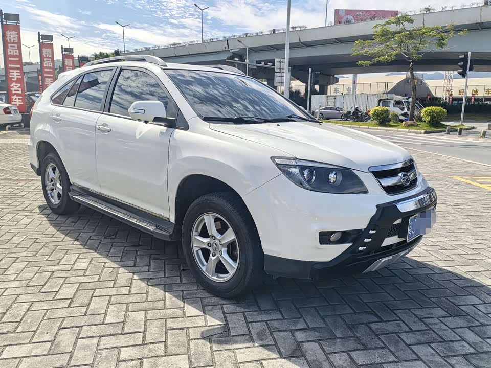 BYD S6