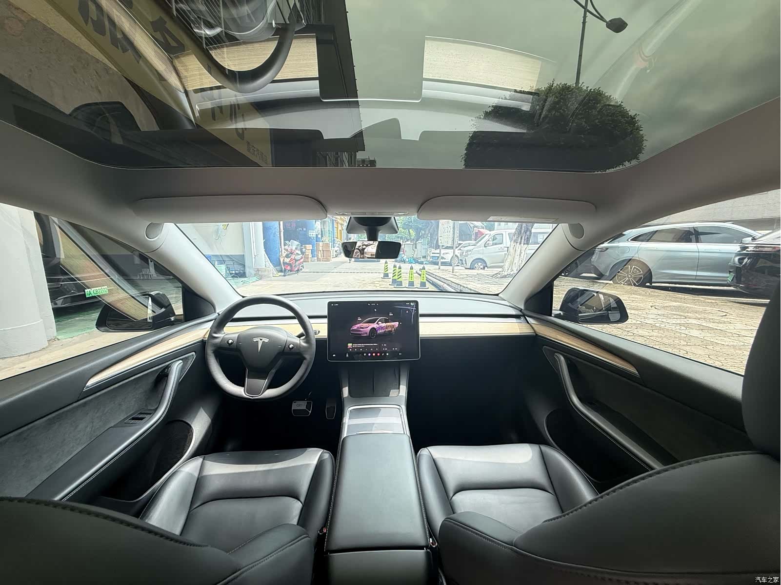 Tesla Model Y, 2023 8